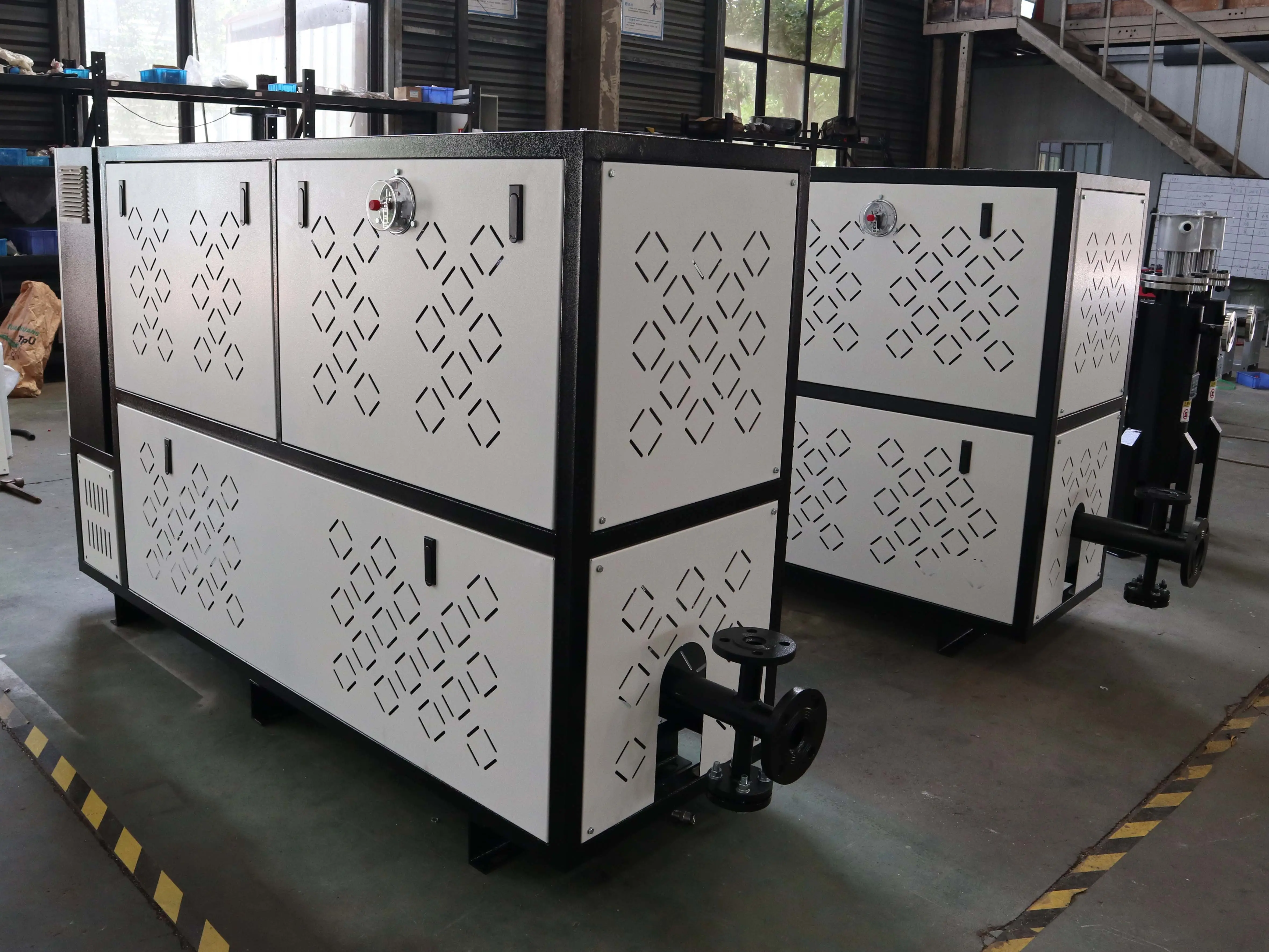 Application of Electric Heating Thermal Oil Furnace in Reactor Heating