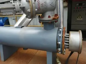 High pressure gas line heater