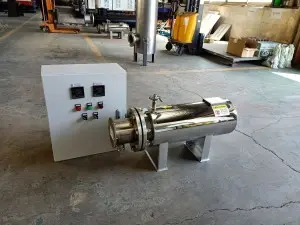 Pipeline oil heater