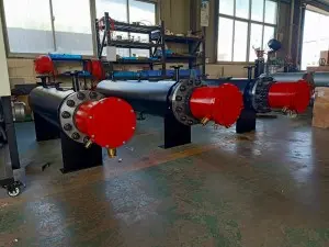 Chemical reactor pipeline heater